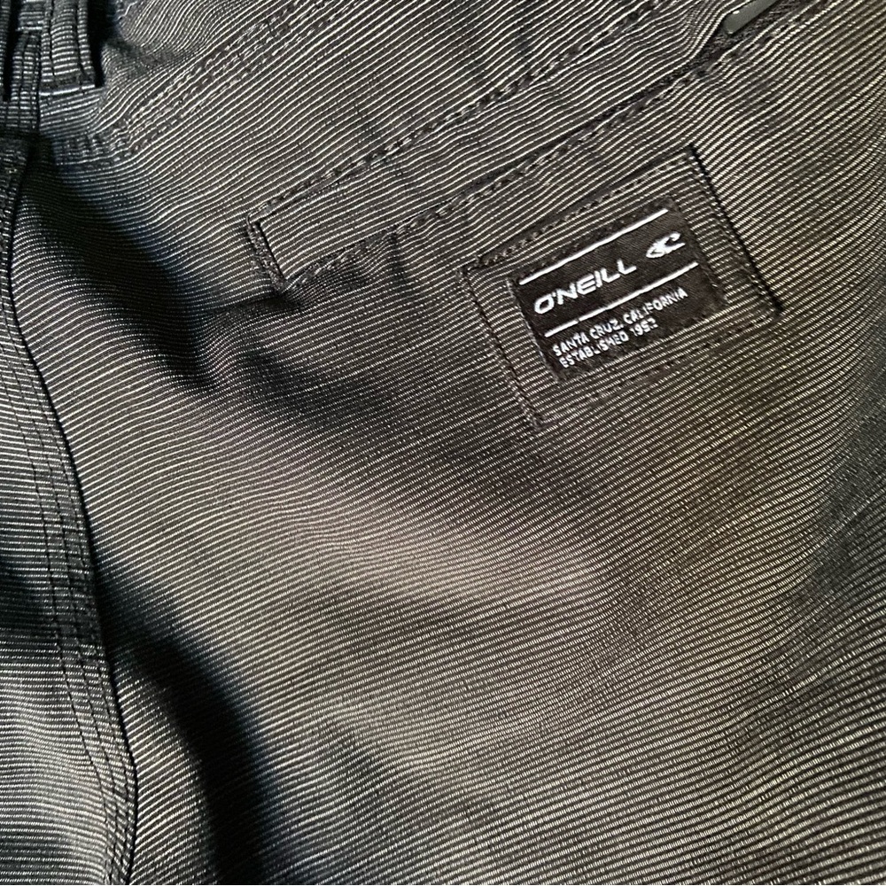 O'Neill boys bundle of 3 items Black Casual Shorts & warm joggers cool evenings - Picture 3 of 7